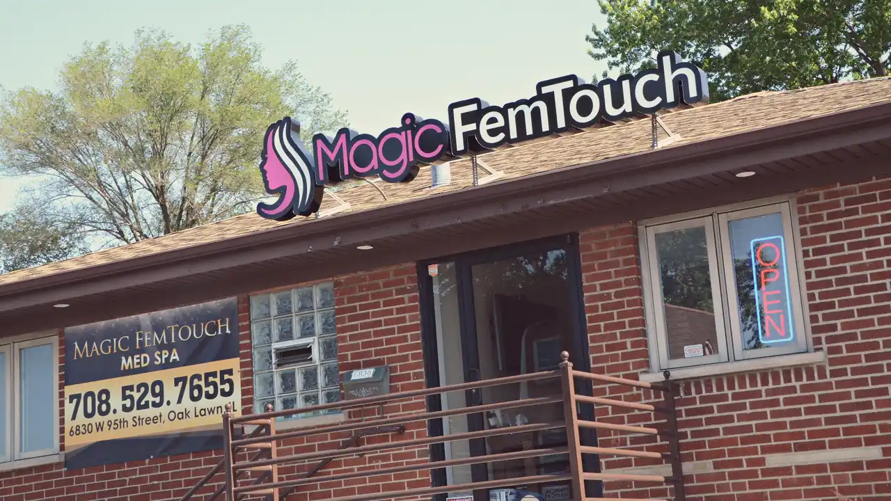 Magic FemTouch MedSpa storefront on W 95th Street in Oak Lawn